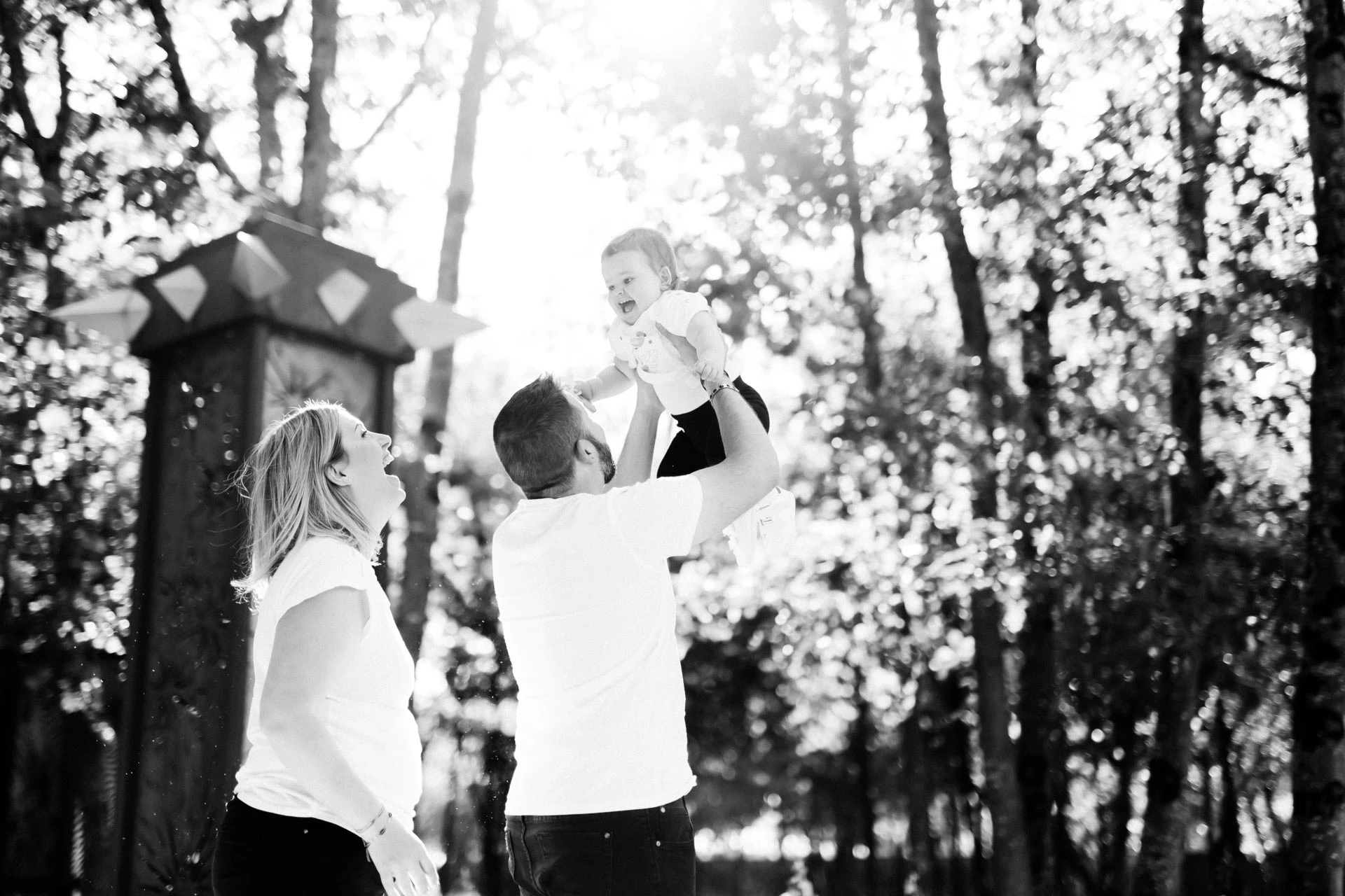 bonheur amour enfant noir gris